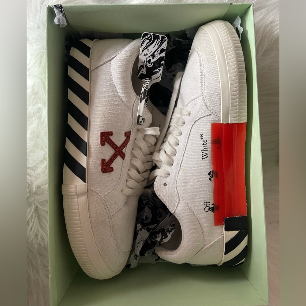 Authentic Off White Vulcanized Men’s Sneaker